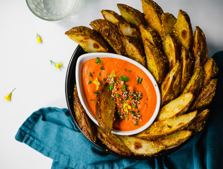 Crispy Baked Curry Potato Wedges