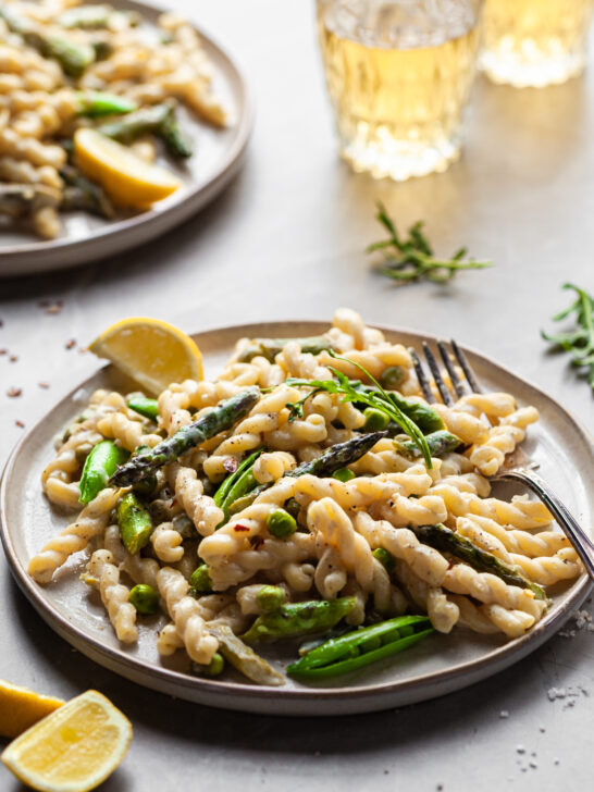 Creamy Lemon Asparagus Pasta – Vegan with GF Option