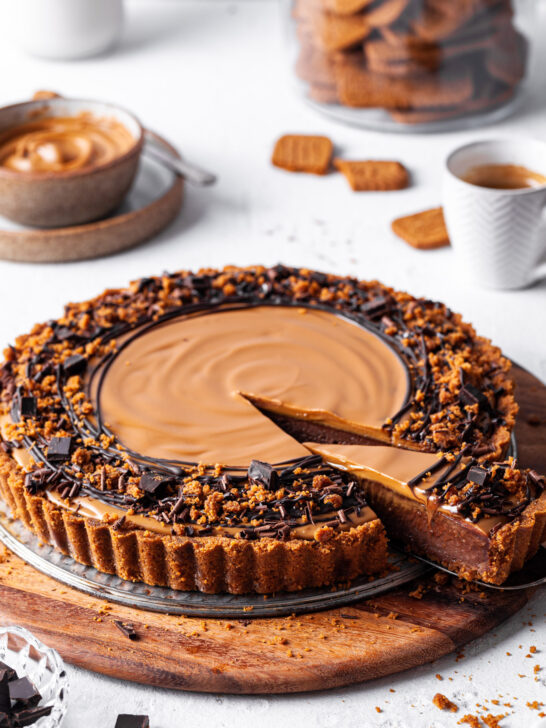 Chocolate Biscoff Tart  (No-Bake & Vegan)