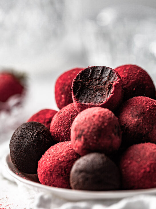 Chocolate Strawberry Truffles (Vegan)