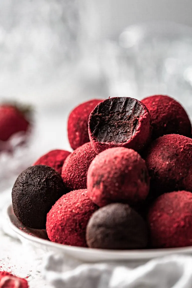 Chocolate Strawberry Truffles (Vegan)